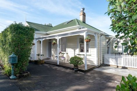 Photo of property in 15 Bay Road, Saint Heliers, Auckland, 1071
