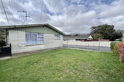Photo of property in 63 Bledisloe Crescent, Wainuiomata, Lower Hutt, 5014