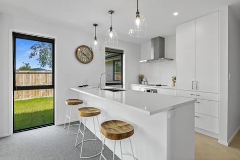 Photo of property in 11 Te Rehutai Rise, Welcome Bay, 3112