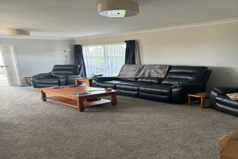 Photo of property in 2 Marlborough Avenue, Glenfield, Auckland, 0629
