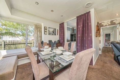 Photo of property in 18 Tulsa Grove, Totara Park, Upper Hutt, 5018