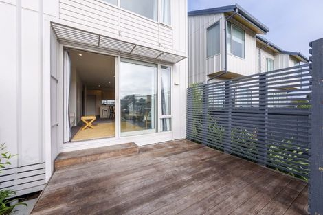 Photo of property in 10 Sunshine Lane, New Brighton, Christchurch, 8083