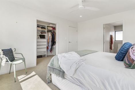 Photo of property in 20 Lynton Road, Bucklands Beach, Auckland, 2012