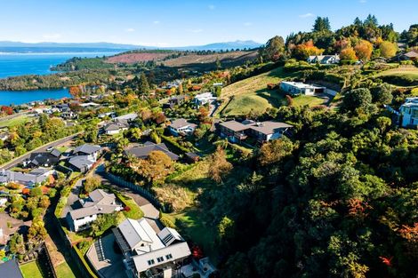 Photo of property in 32 Mapara Road, Acacia Bay, Taupo, 3385