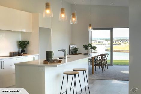 Photo of property in 6 Poaka Place, One Tree Point, 0118