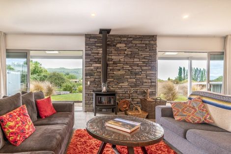 Photo of property in 127 Lisland Drive, Kinloch, Taupo, 3377