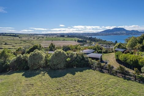 Photo of property in 2/110 Acacia Heights Drive, Acacia Bay, Taupo, 3385