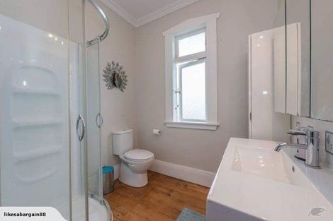 Photo of property in 25 Porter Crescent, Helensville, 0800