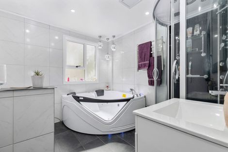 Photo of property in 33 Mountain Road, Western Heights, Rotorua, 3015