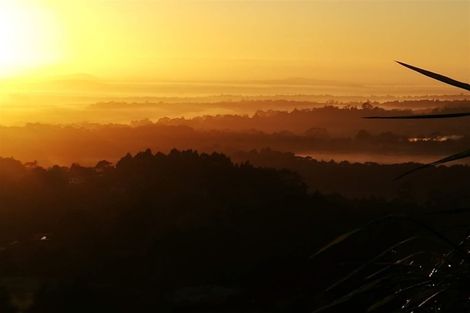 Photo of property in 850 West Coast Road, Waiatarua, Auckland, 0604