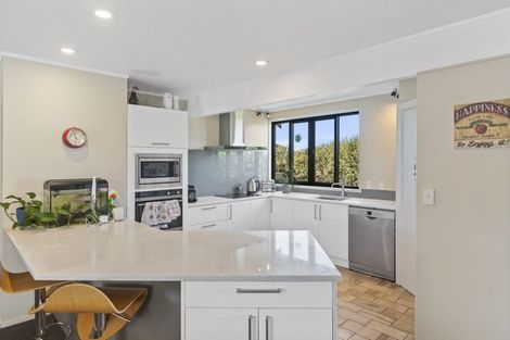 Photo of property in 21 Deanna Drive, West Harbour, Auckland, 0618