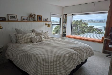 Photo of property in 276 Queens Drive, Lyall Bay, Wellington, 6022