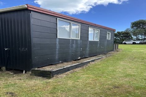 Photo of property in 1 First Avenue, Urenui, 4377