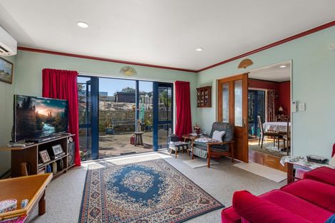 Photo of property in 83 Simpson Road, Papamoa Beach, Papamoa, 3118