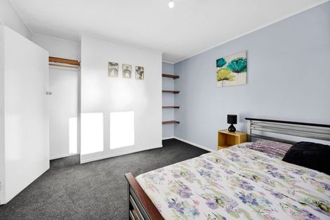 Photo of property in 2 Tawhiti Road, Hawera, 4610