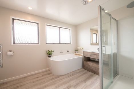 Photo of property in 92 Henley Street, Westport, 7825