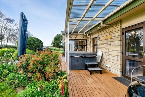 Photo of property in 2227 Skeet Road, Auroa, Hawera, 4678