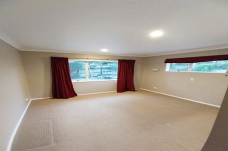 Photo of property in 57 Kittiwake Drive, Schnapper Rock, Auckland, 0632