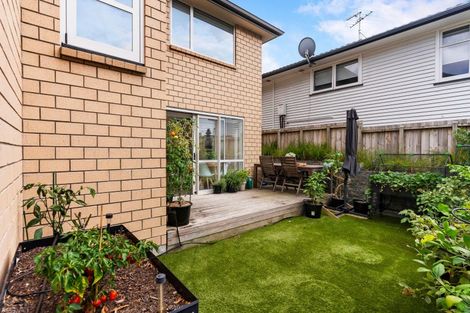 Photo of property in 6a Kotahi Road, Mount Wellington, Auckland, 1062