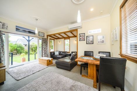 Photo of property in 16 Manapouri Crescent, Hokowhitu, Palmerston North, 4410