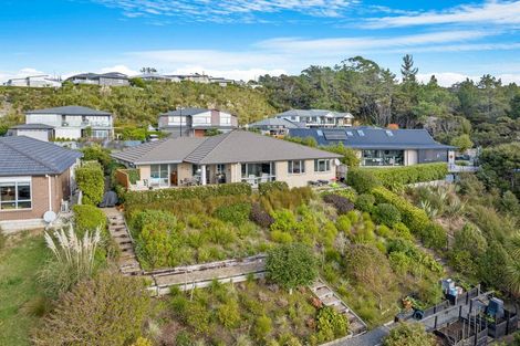 Photo of property in 16 Ruth Craig Place, Stanmore Bay, Whangaparaoa, 0932