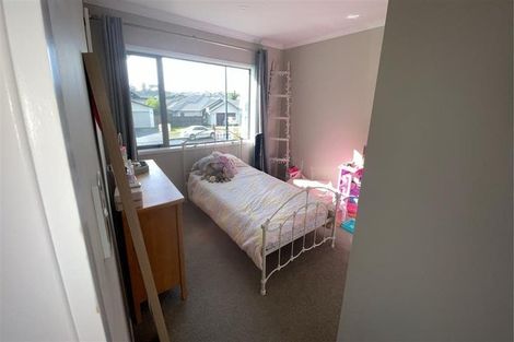 Photo of property in 215 Wainui Road, Silverdale, 0932