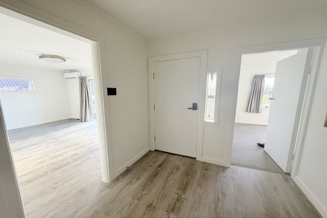 Photo of property in 76 Browns Bay Road, Rothesay Bay, Auckland, 0630