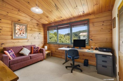 Photo of property in 72 Montreal Grove, Kingston, Wellington, 6021