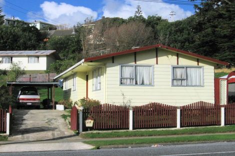 Photo of property in 218 Sievers Grove, Cannons Creek, Porirua, 5024