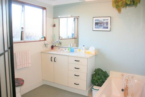 Photo of property in 2 Oak Place, Mosgiel, 9024