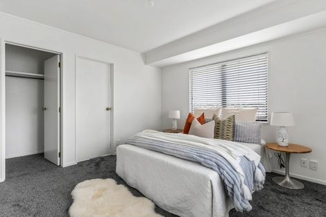 Photo of property in 1/62 Simmental Crescent, Somerville, Auckland, 2014