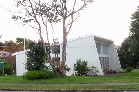 Photo of property in 41 Queens Road, Waikanae Beach, Waikanae, 5036