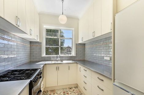 Photo of property in Nissen Court, 11g Hawker Street, Mount Victoria, Wellington, 6011