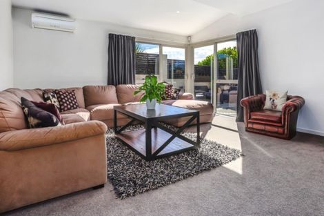 Photo of property in 53 Navigation Drive, Whitby, Porirua, 5024