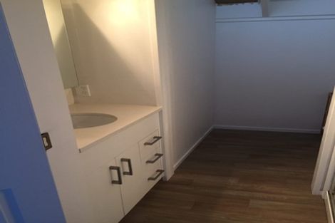 Photo of property in 2a/66 Mount Eden Road, Mount Eden, Auckland, 1024