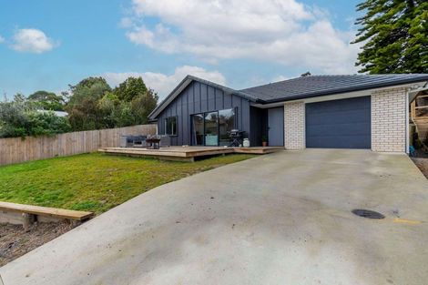 Photo of property in 36a Hand Road, Helensville, 0800