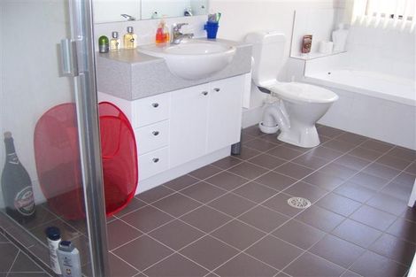 Photo of property in 41 Trimaran Drive, Gulf Harbour, Whangaparaoa, 0930