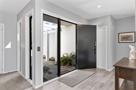 Photo of property in 28 Te Moenga Park, Acacia Bay, Taupo, 3330