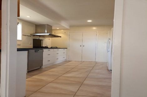 Photo of property in 29 Ayton Drive, Totara Vale, Auckland, 0629