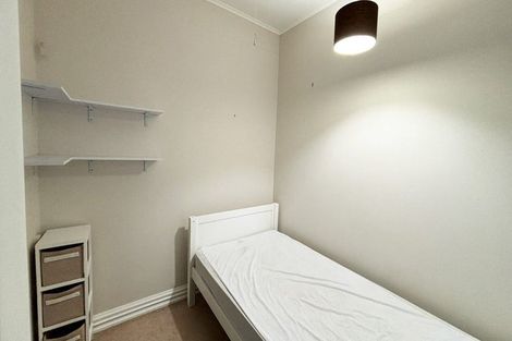 Photo of property in 92 Austin Street, Mount Victoria, Wellington, 6011