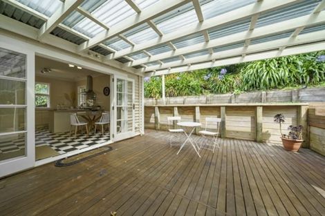 Photo of property in 15 Fitzroy Street, Wadestown, Wellington, 6012