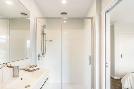 Photo of property in 4 Manaakitia Road, Karaka, 2124