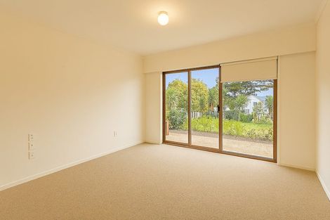 Photo of property in 4 Simon Ellice Drive, Bayview, Auckland, 0629