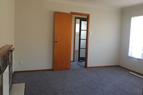 Photo of property in 28 Camellia Place, Mount Roskill, Auckland, 1041
