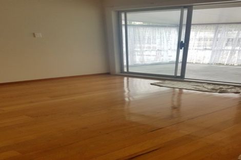 Photo of property in 28 Camellia Place, Mount Roskill, Auckland, 1041