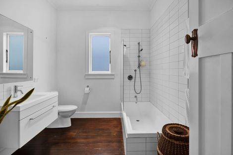 Photo of property in 15b Atiawa Street, Glen Avon, New Plymouth, 4312