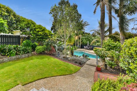 Photo of property in 28 Kavanagh Place, Opaheke, Papakura, 2113