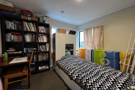 Photo of property in 2/21 Heathglen Place, Bayview, Auckland, 0629