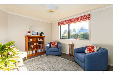 Photo of property in 240 Talbot Street, Geraldine, 7930