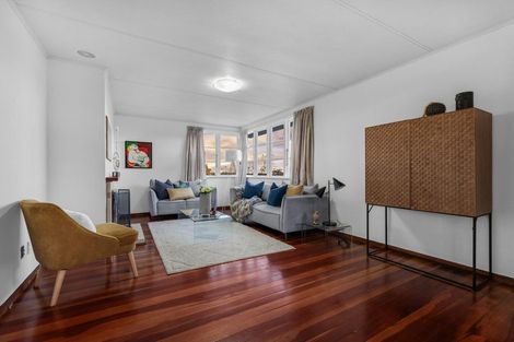 Photo of property in 32 Price Crescent, Mount Wellington, Auckland, 1060